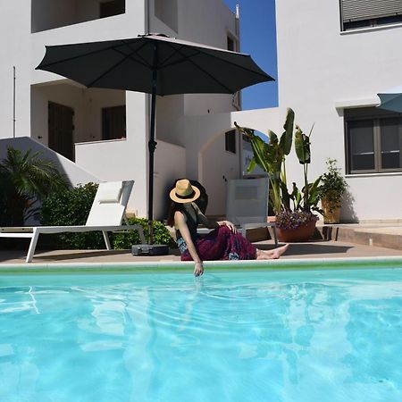 Four Seasons Homes ستالوس المظهر الخارجي الصورة