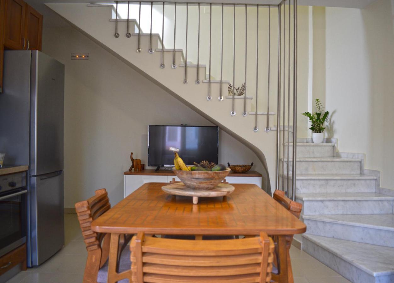 Four Seasons Homes ستالوس المظهر الخارجي الصورة